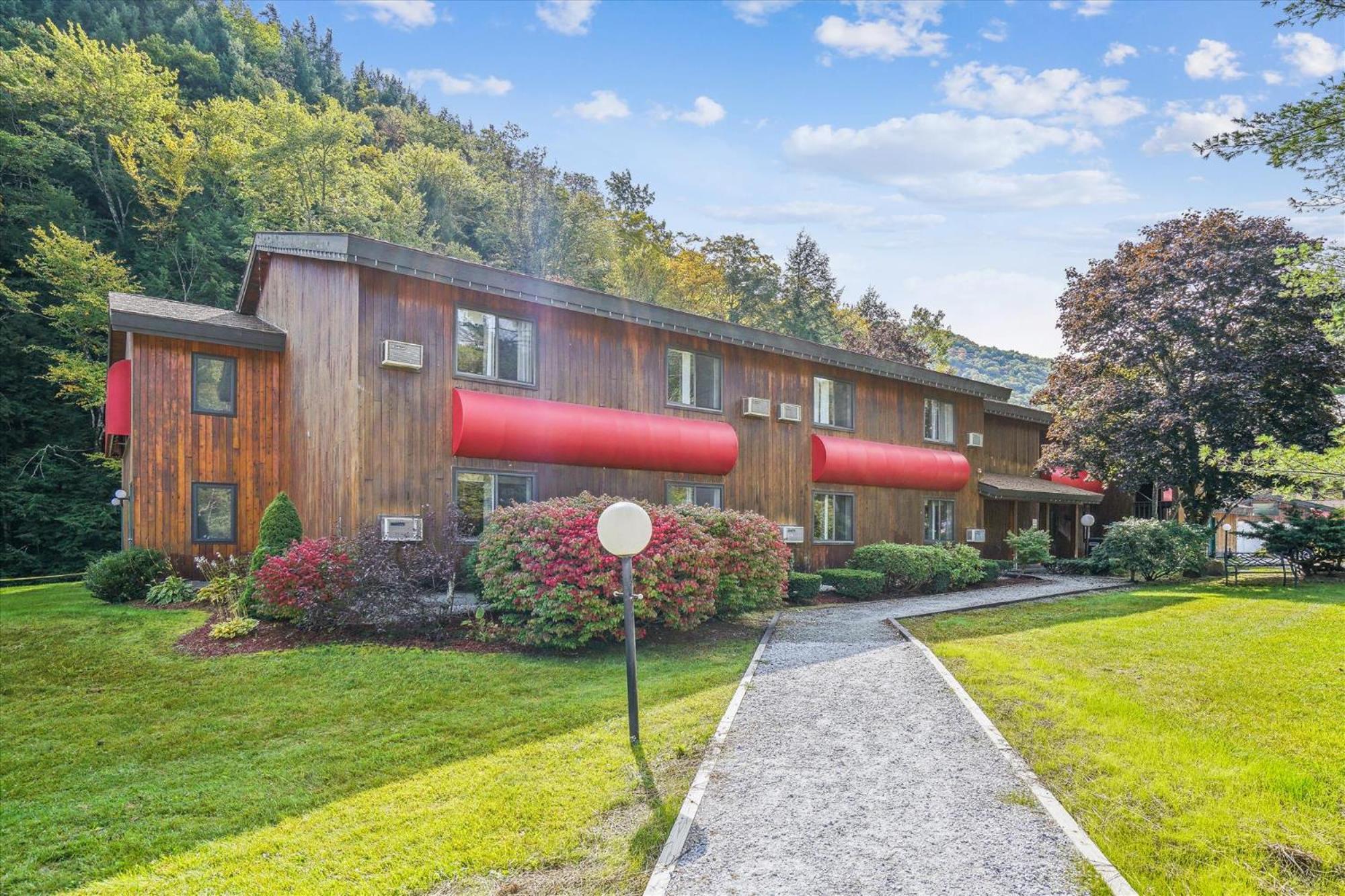 Cedarbrook Deluxe One Bedroom Suite Located On 2Nd Floor With Outdoor Heated Pool 21921 Killington Exterior photo