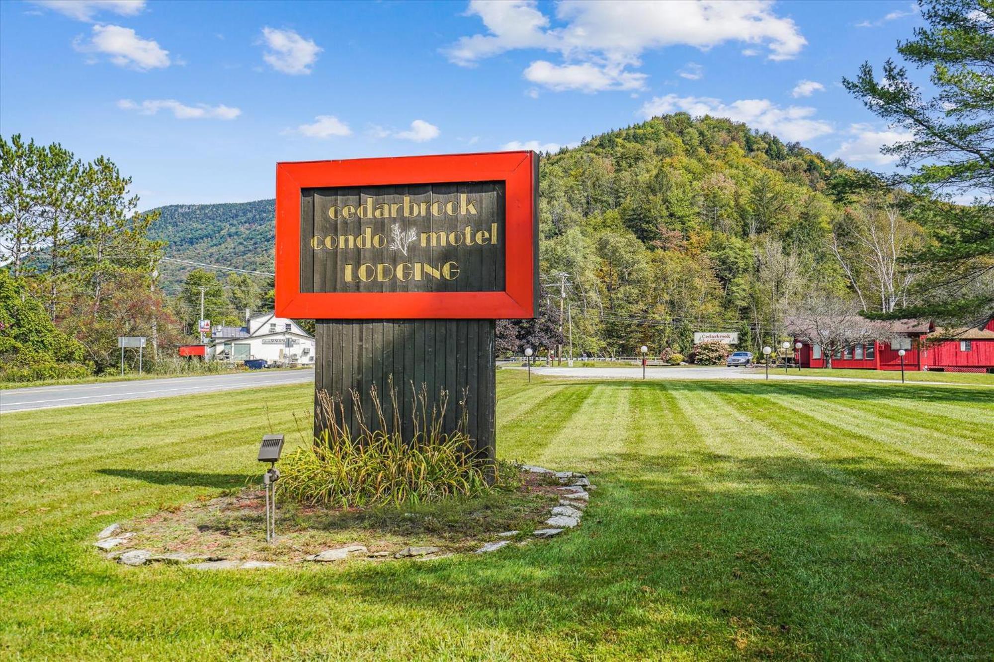 Cedarbrook Deluxe One Bedroom Suite Located On 2Nd Floor With Outdoor Heated Pool 21921 Killington Exterior photo